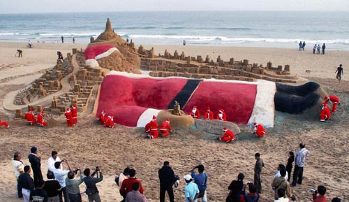 24 दिसंबर 2011: तस्वीरों में देखें दिनभर की बड़ी खबरें | पढ़ें