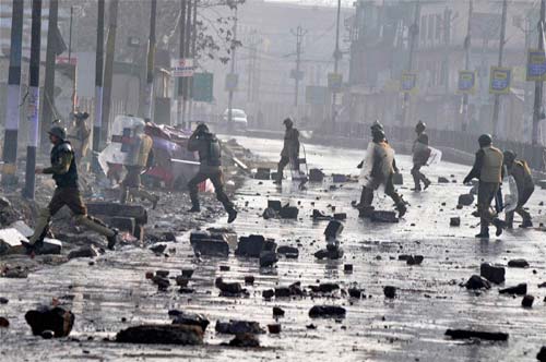 04 दिसंबर 2011: तस्‍वीरों में देखें दिनभर की बड़ी खबरें | पढ़ें