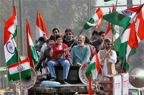 04 दिसंबर 2011: तस्‍वीरों में देखें दिनभर की बड़ी खबरें | पढ़ें