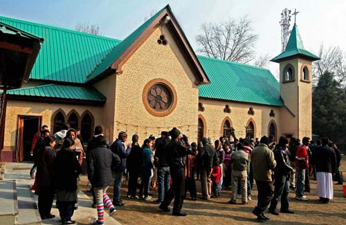 25 दिसंबर 2011: तस्वीरों में देखें दिनभर की बड़ी खबरें | पढ़ें