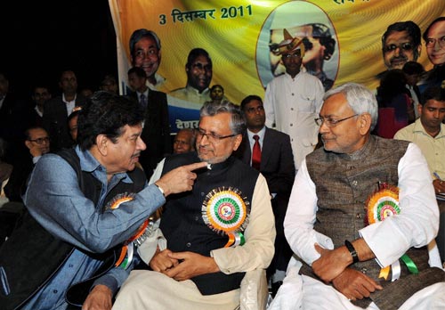 3 दिसंबर 2011: तस्‍वीरों में देखें दिनभर की बड़ी खबरें | पढ़ें