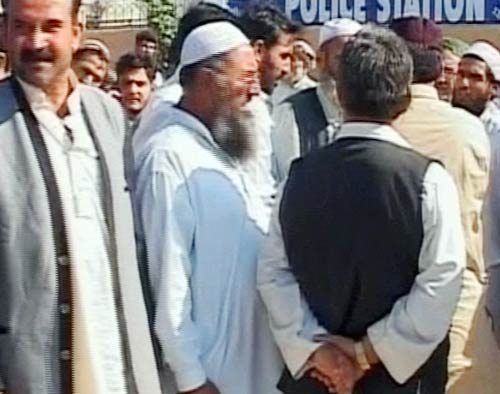 देखें पाकिस्‍तान के मदरसों की नापाक हकीकत