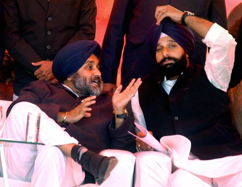 23 दिसंबर 2011: तस्वीरों में देखें दिनभर की बड़ी खबरें | पढ़ें