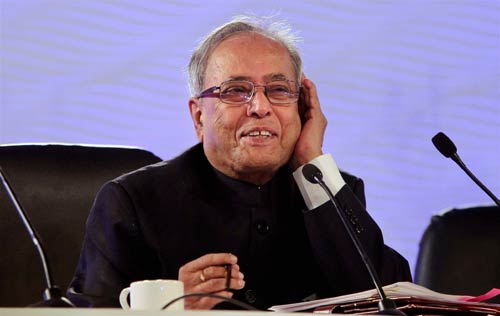 2 दिसंबर 2011: तस्‍वीरों में देखें दिनभर की बड़ी खबरें | पढ़ें