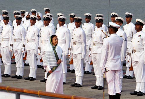 20 दिसंबर 2011: तस्वीरों में देखें दिनभर की बड़ी खबरें | पढ़ें