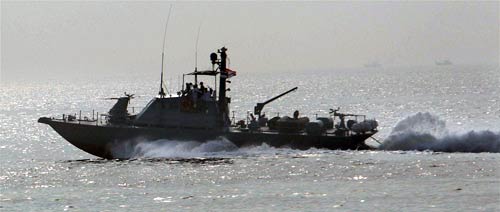 अब राष्ट्रपति हुईं युद्धपोत पर सवार