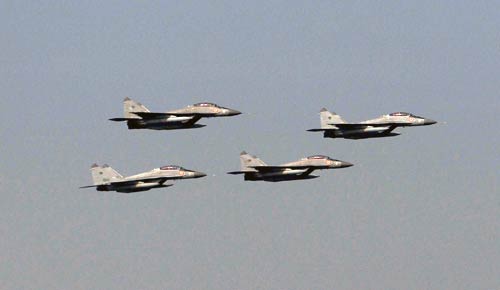 अब राष्ट्रपति हुईं युद्धपोत पर सवार