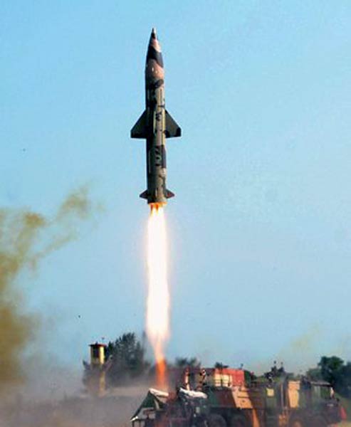 21 दिसंबर 2011: तस्वीरों में देखें दिनभर की बड़ी खबरें | पढ़ें