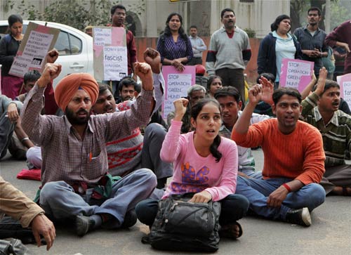 2 दिसंबर 2011: तस्‍वीरों में देखें दिनभर की बड़ी खबरें | पढ़ें