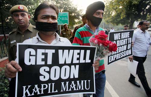 07 दिसंबर 2011: तस्‍वीरों में देखें दिनभर की बड़ी खबरें | पढ़ें