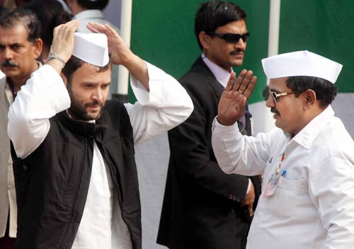 10 दिसंबर 2011: तस्वीरों में देखें दिनभर की बड़ी खबरें