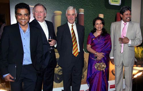 20 दिसंबर 2011: तस्वीरों में देखें दिनभर की बड़ी खबरें | पढ़ें