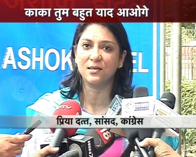 राजेश खन्‍ना की दूसरी पुण्यतिथि | उमड़ा बॉलीवुड