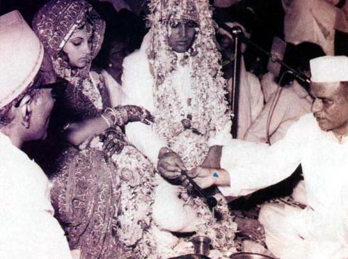 राजेश खन्‍ना की दूसरी पुण्यतिथि | उमड़ा बॉलीवुड