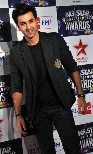 19 दिसंबर 2011: तस्वीरों में देखें दिनभर की बड़ी खबरें | पढ़ें