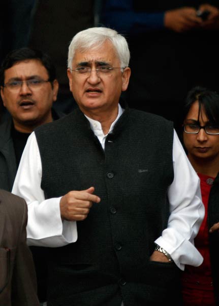 19 दिसंबर 2011: तस्वीरों में देखें दिनभर की बड़ी खबरें | पढ़ें