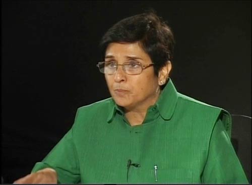 11 दिसंबर 2011: तस्वीरों में देखें दिनभर की बड़ी खबरें | पढ़ें