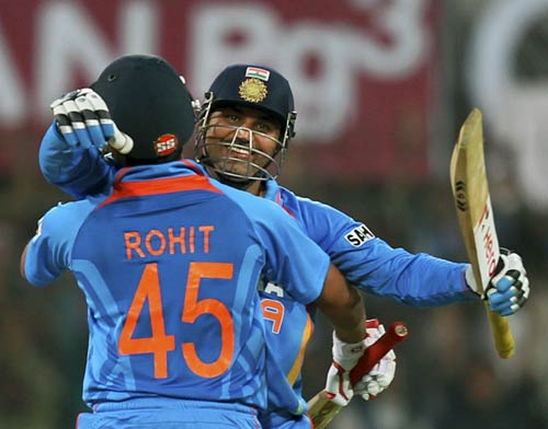 तस्वीरों में देखें सहवाग ने कैसे लगाया दोहरा शतक