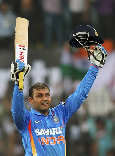 तस्वीरों में देखें सहवाग ने कैसे लगाया दोहरा शतक