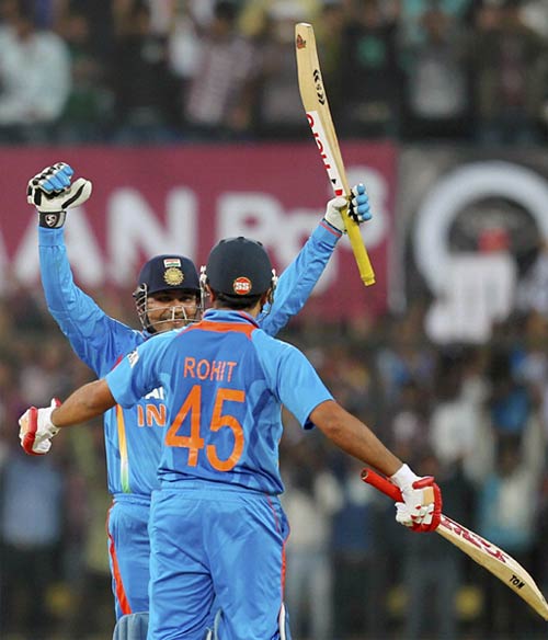 तस्वीरों में देखें सहवाग ने कैसे लगाया दोहरा शतक