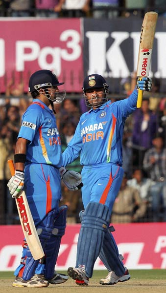 तस्वीरों में देखें सहवाग ने कैसे लगाया दोहरा शतक