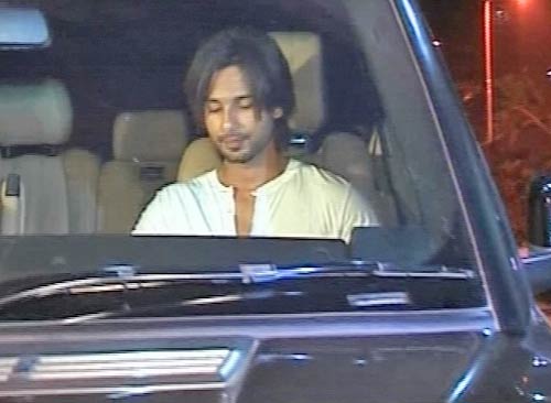 तस्वीरों में देखें सिनेमा जगत की दिनभर की खबरें