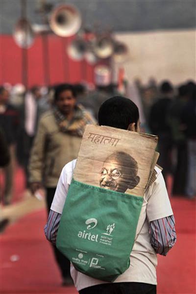 तस्‍वीरों में देखें मुंबई में अन्‍ना का अनशन  | मैं भी अन्‍ना...