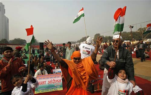 तस्‍वीरों में देखें मुंबई में अन्‍ना का अनशन  | मैं भी अन्‍ना...