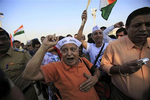 तस्‍वीरों में देखें मुंबई में अन्‍ना का अनशन  | मैं भी अन्‍ना...