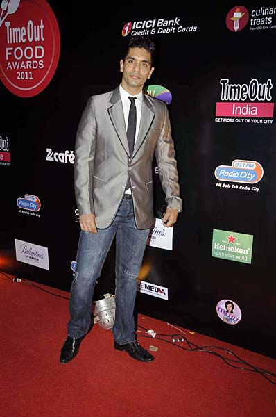 सितारों से सजा टॉइम आउट फूड अवॉर्ड समारोह | स्‍टार स्‍क्रीन अवॉर्ड