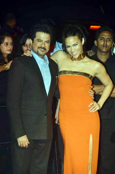 फिल्म 'मिशन इंपोसिबल' का प्रीमियर...। सितारों की मस्‍ती