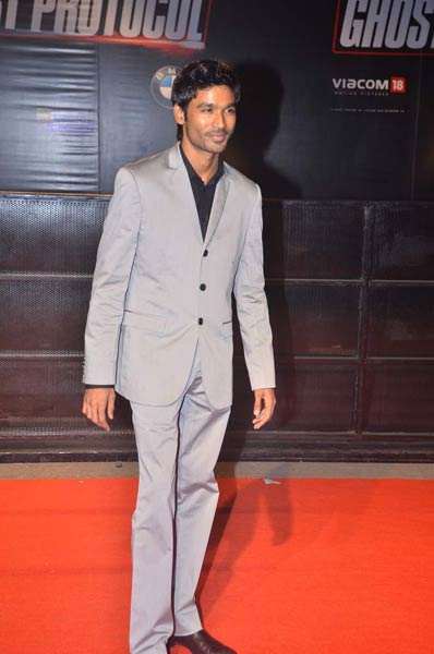 फिल्म 'मिशन इंपोसिबल' का प्रीमियर...। सितारों की मस्‍ती