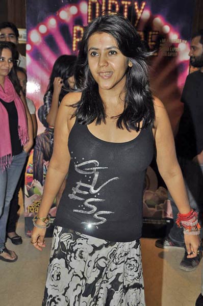 फिल्‍म डर्टी पिक्‍चर की सक्‍सेस पार्टी | विद्या की अदायें