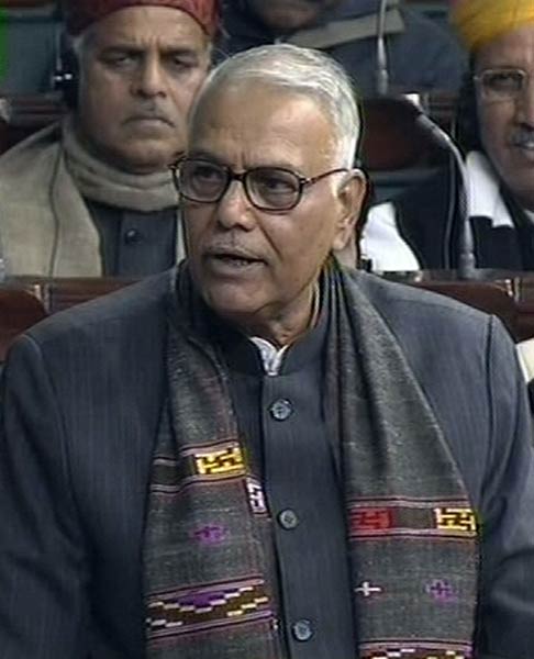 27 दिसंबर 2011: तस्वीरों में देखें दिनभर की बड़ी खबरें | पढ़ें