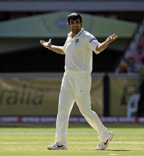 28 दिसंबर 2011: तस्‍वीरों में देखें दिनभर की बड़ी खबरें | पढ़ें