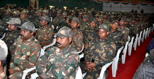 पूर्वोत्तर में 1855 उग्रवादियों का आत्‍मसमर्पण