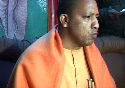 06 जनवरी 2012: तस्‍वीरों में देखें दिनभर की बड़ी खबरें | पढ़ें