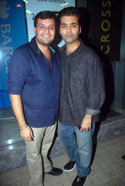 अग्निपथ की स्‍पेशल स्‍क्रीनिंग में सितारे |  सितारों की मस्‍ती