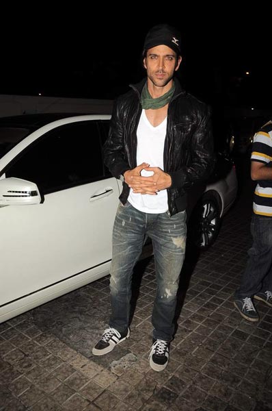 अग्निपथ की स्‍पेशल स्‍क्रीनिंग में सितारे |  सितारों की मस्‍ती