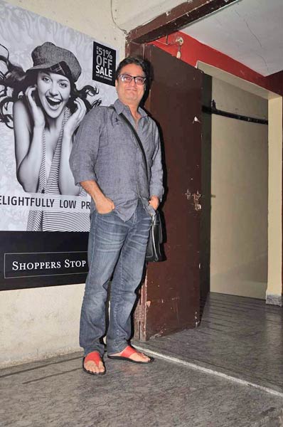 अग्निपथ की स्‍पेशल स्‍क्रीनिंग में सितारे |  सितारों की मस्‍ती