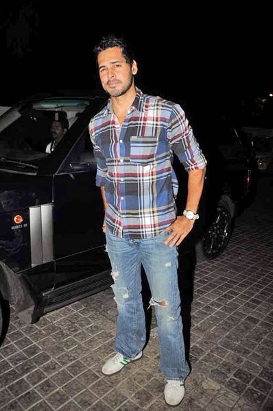 अग्निपथ की स्‍पेशल स्‍क्रीनिंग में सितारे |  सितारों की मस्‍ती