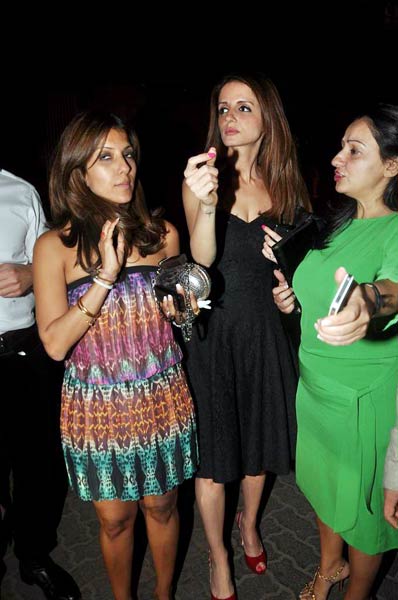 अर्जुन रामपाल के परफ्यूम लॉन्‍च पर सितारे | बोल्‍ड होती बालाएं