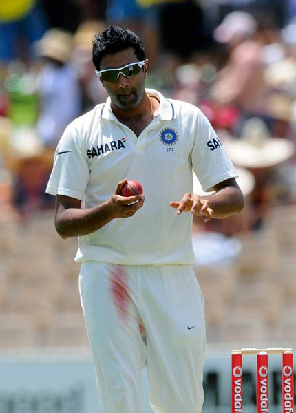 एडिलेड टेस्टः पोंटिंग-क्लार्क का 'हल्लाबोल'  | सचिन पर विशेष