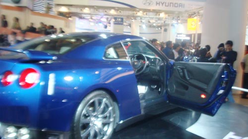 'ऑटो एक्‍सपो' में दिखा पावरफुल गाड़ि‍यों का दम