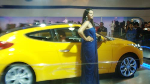 'ऑटो एक्‍सपो' में दिखा पावरफुल गाड़ि‍यों का दम