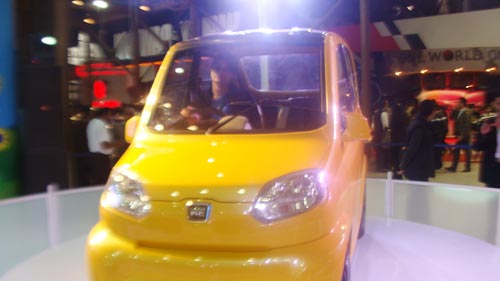 'ऑटो एक्‍सपो' में दिखा पावरफुल गाड़ि‍यों का दम