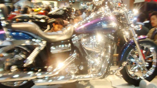 'ऑटो एक्‍सपो' में दिखा पावरफुल गाड़ि‍यों का दम