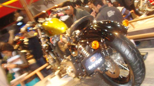 'ऑटो एक्‍सपो' में दिखा पावरफुल गाड़ि‍यों का दम