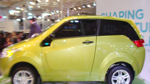 'ऑटो एक्‍सपो' में दिखा पावरफुल गाड़ि‍यों का दम