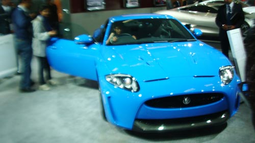 'ऑटो एक्‍सपो' में दिखा पावरफुल गाड़ि‍यों का दम